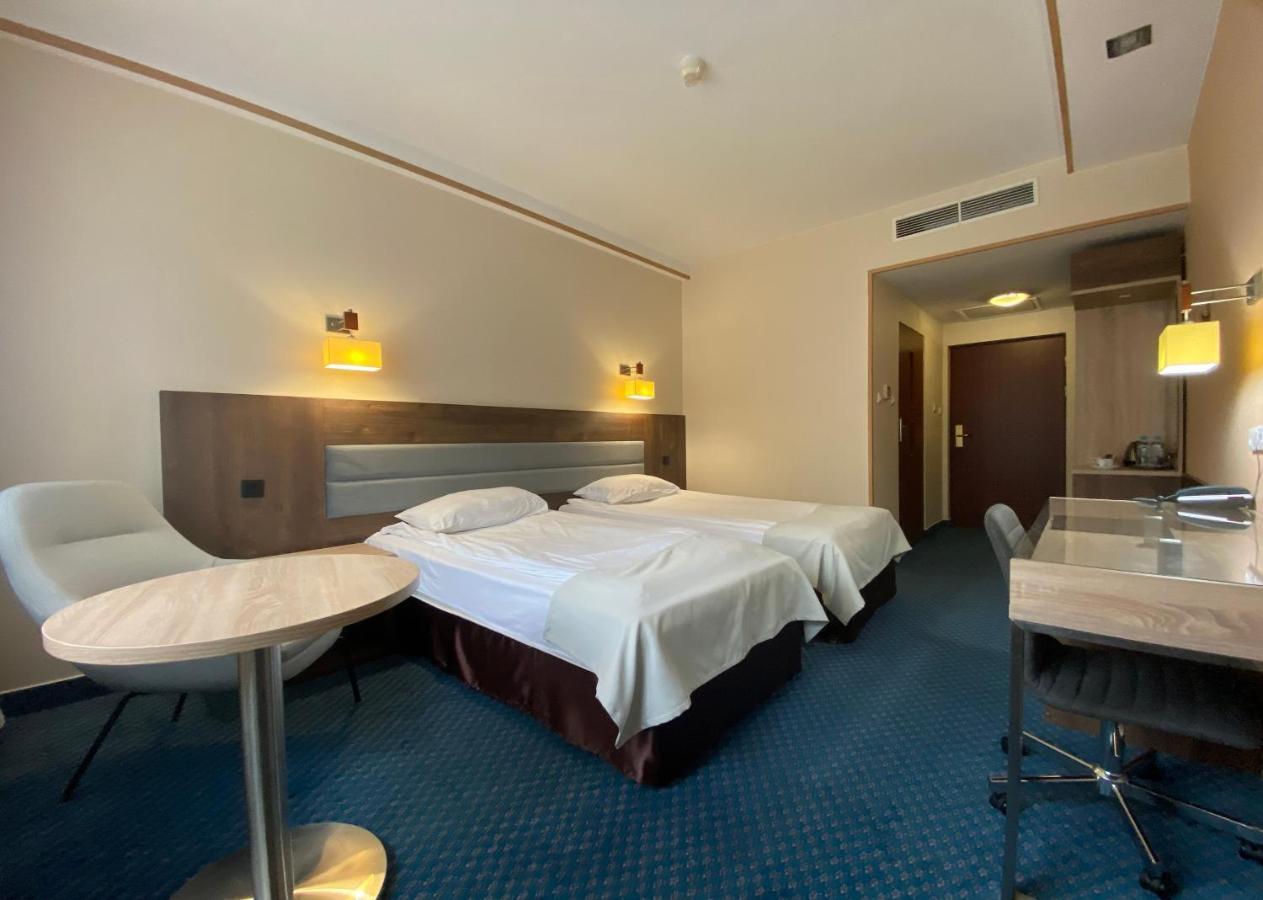 Hotel Hotel Ambasador Chojny