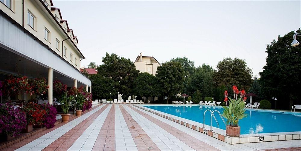 Hotel Hotel Ambasador Chojny