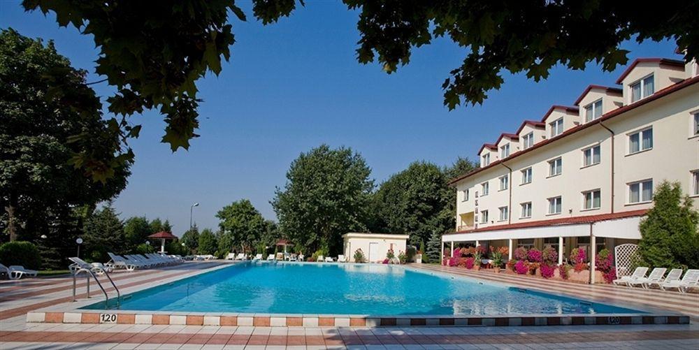 Hotel Hotel Ambasador Chojny