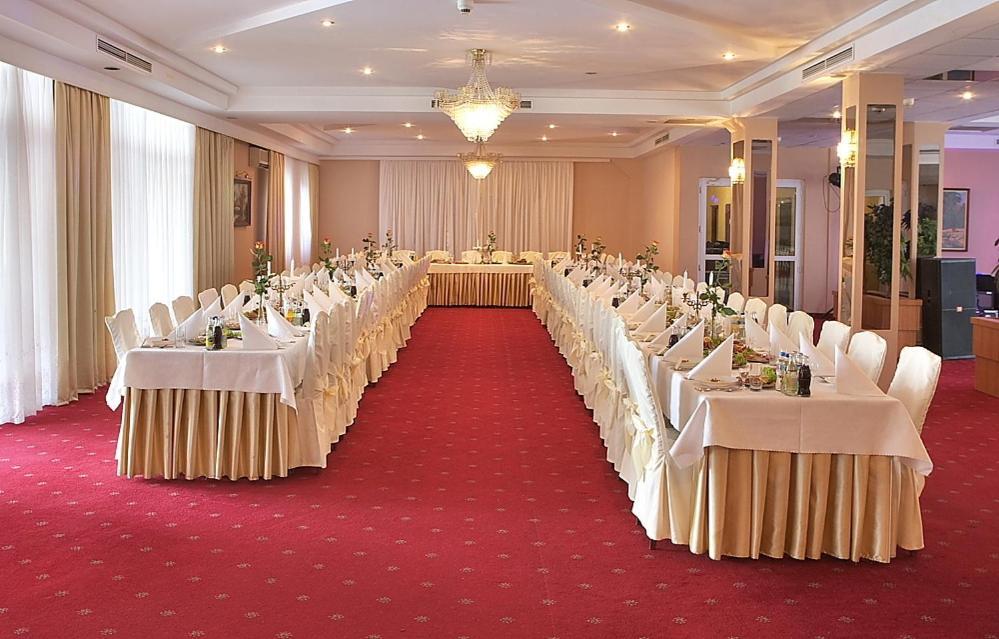 Hotel Ambasador Chojny 3* Lodz (Lodz)